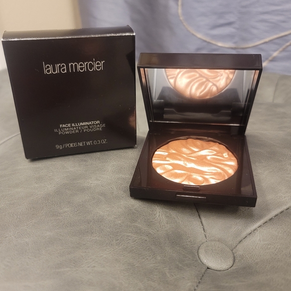 laura mercier Other - Laura Mercier face illuminator powder